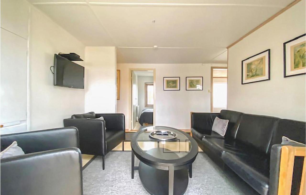 Gorgeous Home In Harloesa With Wifi Harlosa ภายนอก รูปภาพ